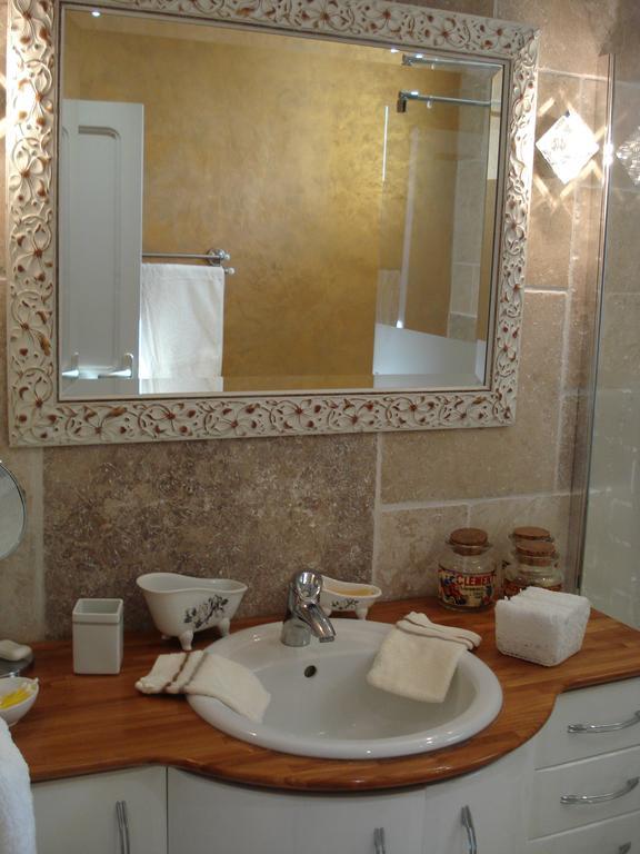 Mas De La Coucourde Bed and Breakfast Paluds de Noves Buitenkant foto